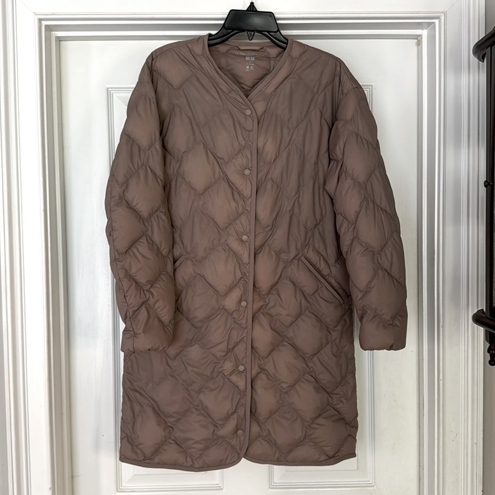 Uniqlo Ultra Light 90% Down Women's S beige Long Jacket Packable Puffer Quilted